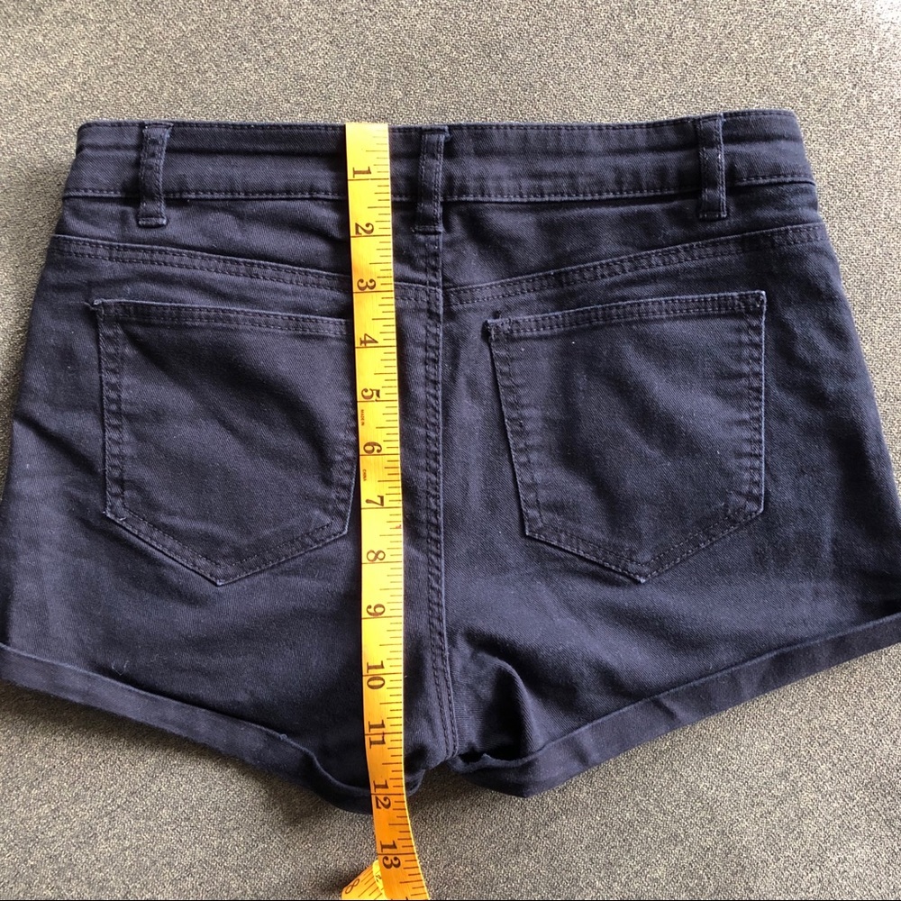 H&M stretch denim high-waisted shorts - Picture 7 of 7